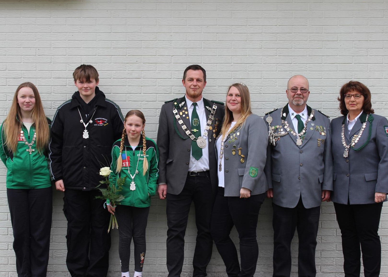 2023 Königsfamilie draussen 1